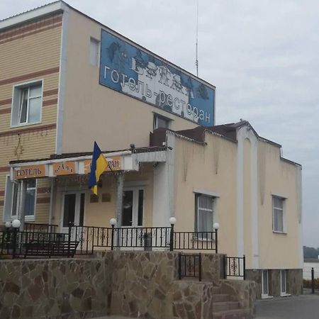 Отель Брама Hlukhiv Екстериор снимка